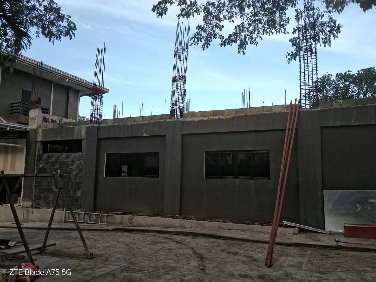 Verbum Dei building under construction